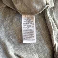 ほぼ新品　GAP 160cm スパンコールTシャツの画像