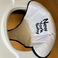 赤ちゃん歩行器の画像