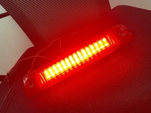 ダイハツ　ハイゼットカーゴ　ハイクオリティなLEDハイマウント