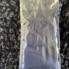 女性のドレス (宅配便で発送できます)の画像