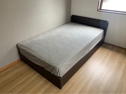 【急募】セミダブルベッド、マットレスセット