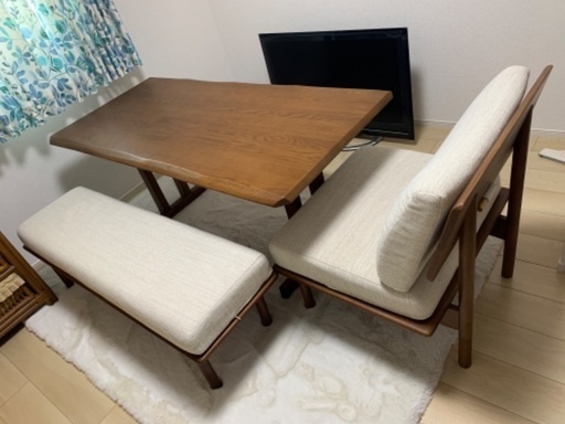 低めタイプ（高さ65㎝）テーブルとベンチ