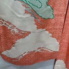 振袖【正絹 アンティーク調 】金刺繍 草花 絞り シミあり☆札幌市白石区☆店頭お引き取り歓迎【自社配送は札幌市内限定】の画像