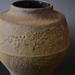 【E9】鉄器/鉄瓶/壺/花瓶/花器/ぶどう柄/高さ１６cm