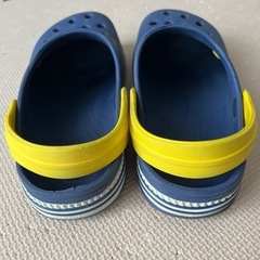 クロックス風のサンダル　22cmの画像