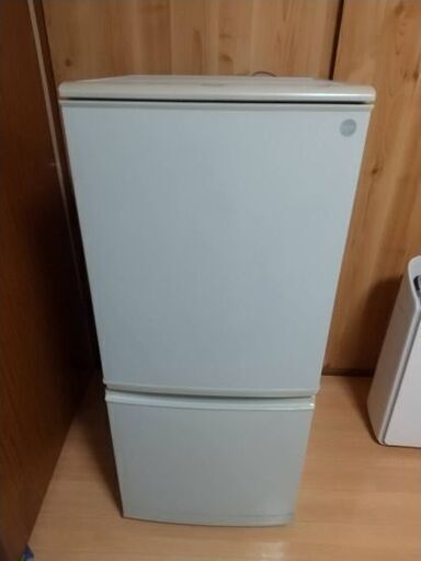 シャープ137㍑の冷凍冷蔵庫