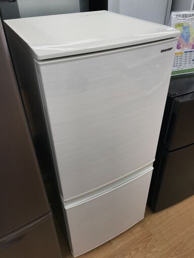 ★ジモティ割あり★   SHARP  冷蔵庫   137L   年式2020   動作確認／クリーニング済み KJ5761  \t\t\t\t\t\t\t\t\t