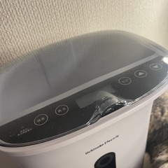 カリカリマシーン （うちのこエレクトリック製 犬猫用タイマー式自動給餌器）の画像