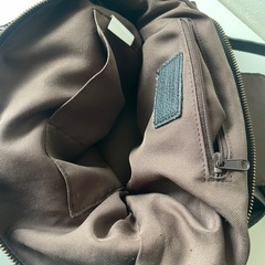 BEAUTY&YOUTHショルダーバッグの画像