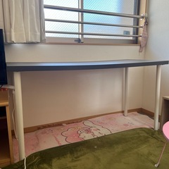 テーブル