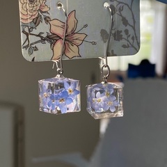 忘れな草の花ピアス。の画像