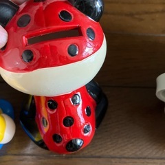 貯金箱の画像