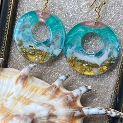 レジンピアス