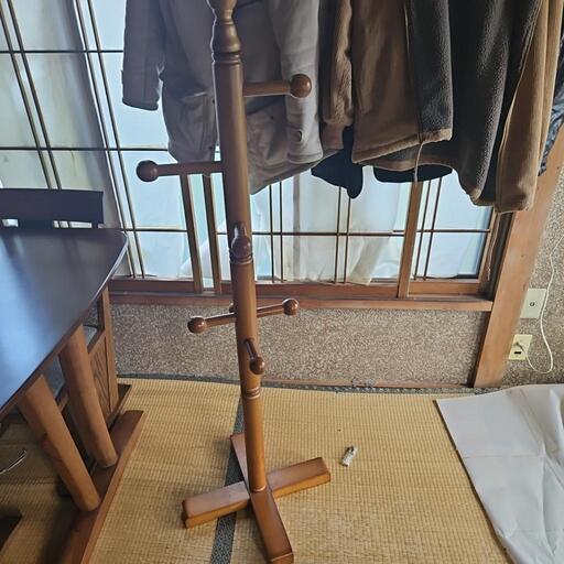 上着かけるやつ