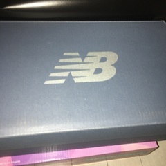 新品未使用スニーカーの画像