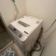【予約済み】洗濯機乾燥機 - SHARP ES-TX5C-S、2018年モデル 565x590x985。 Washing machine dryer - SHARP ES-TX5C-S, 2018 model year 565x590x985の画像