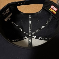 ニューエラ　マーベル　　キャップの画像