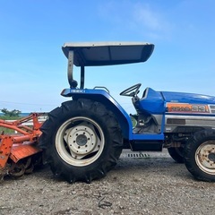 イセキ：トラクター　33馬力　TG33F IQ 4WD パワステ　自動水平　キャノピー付き　四駆　大型　耕運　畑　田　畜産　　　 の画像