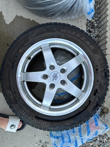 早いもの勝ち引き取り限定205/55R16 ブリザックVRX3