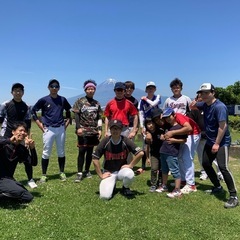 初心者や体力の無い方でも楽しめる草野球チームです