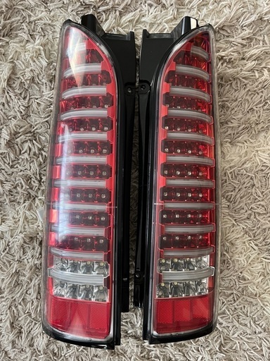 ハイエーステールランプ美品