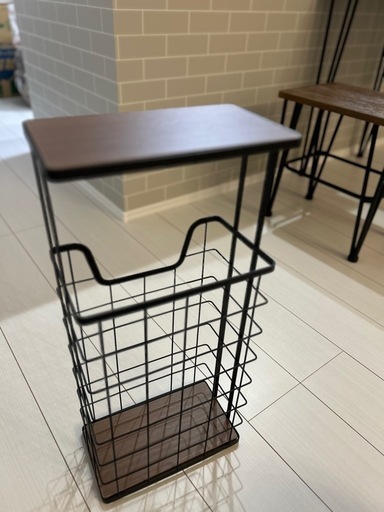 トイレットペーパーホルダー