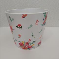 鉢カバー 植木鉢カバー プランターカバー  花柄  白 13cm 底穴あり 丸形の画像