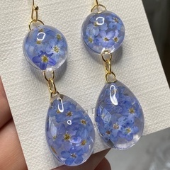 ハンドメイドピアス。