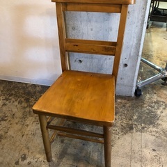 中古カントリー風　チェア1台　汚れあり　2台あります