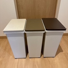 キッチン　ゴミ箱