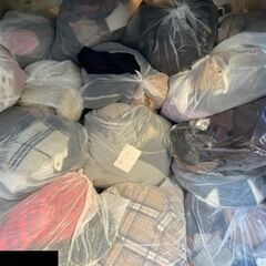 倉庫仕入れ品　古着　【早いもの勝ち！】春夏物洋服　まとめ売り　大量　未選別品　1袋約10KG　！Ｂ！の画像