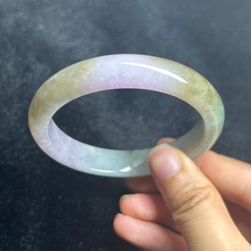 本翡翠バングル　ミャンマー産　ピンク　可愛い　赤字セール