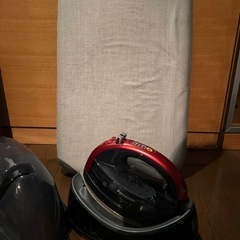 7/30のみ！　パナソニックアイロンとアイロン台の画像