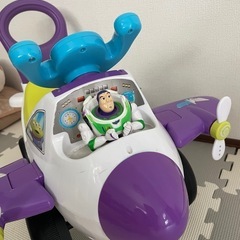 電動おもちゃ　飛行機型　の画像