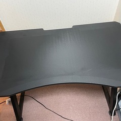 ゲーミングデスク