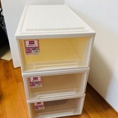 （取引中）　DCM 押入れケース　3個