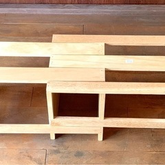 【未使用 】ナチュラル インテリア 木製 伸縮可能 ブックスタンド 本立 ディスプレイ タブレットスタンド テープカッター 3点セット
の画像