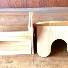 【未使用 】ナチュラル インテリア 木製 伸縮可能 ブックスタンド 本立 ディスプレイ タブレットスタンド テープカッター 3点セット
の画像