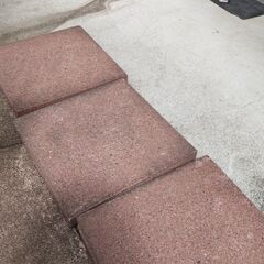 【募集中】敷石⑥ 1枚50円×6枚 赤 無地 タイル レンガ 庭石 平板 踏石【非対面】の画像