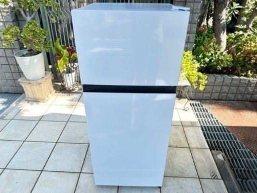 (美品)Hisense 2ドア冷蔵庫 2024年製