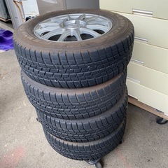 No.209中古スタッドレスタイヤ215/65R16 980