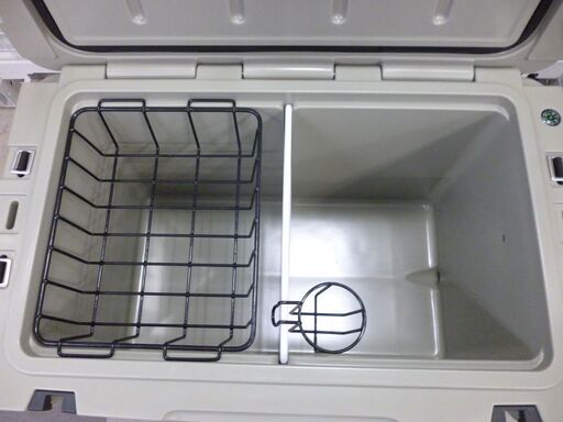 中古品 DVERG×ICELAND ドベルグ アイスランド クーラーボックス 60QT 56.8L オリーブグレー