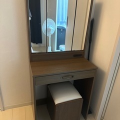 ドレッサー スツールの画像