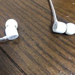 beatsのイヤホンの画像