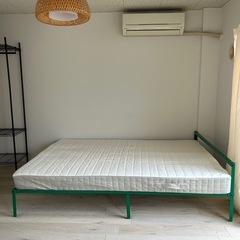 IKEAダブルサイズベッドフレーム🟢🛏️(スノコ有り/マットレス無し)