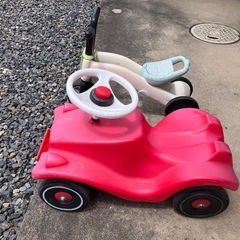 幼児用、子供用の乗り物の画像