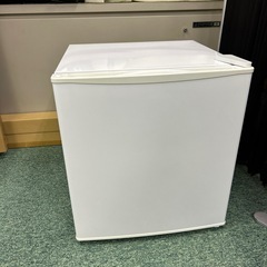 販売終了　コンパクト冷蔵庫