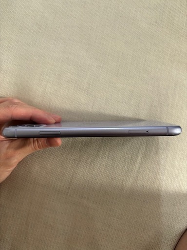 iPhone11 本体　紫