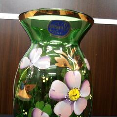 ボヘミヤ 花瓶 ガラス製 グリーン フラワーベース Bohemian Glass 高さ22.5㎝ 苫小牧西店の画像