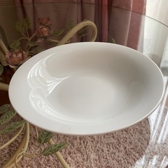 中皿・スープ皿　FINE BONE CHINA 19.5×4.5センチ
